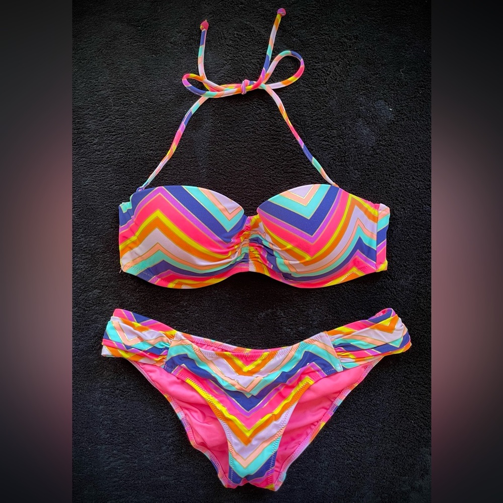 Victorias Secret Bandeau Bikini w/Tanga Style Bottoms 34D/S